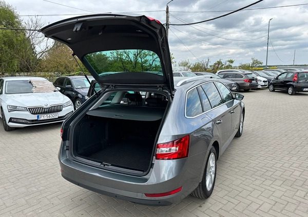 Skoda Superb cena 129000 przebieg: 19000, rok produkcji 2023 z Krzywiń małe 781